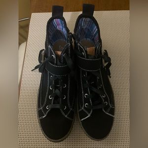 Black Women’s Sneakers size 8.5